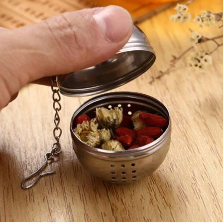 Stainless Steel Tea Infuser With Hanging Chain